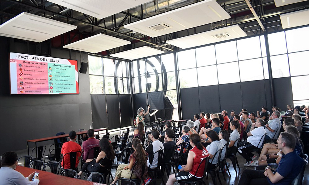 Capacitación de la Sociedad Neurológica Argentina a personal de River Plate