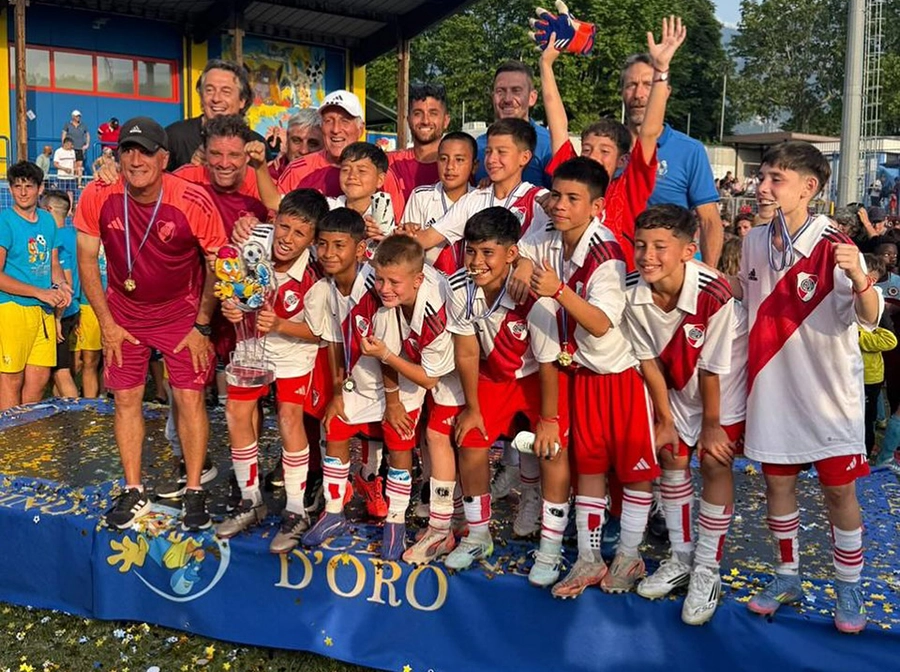 equipo river infantiles pulcino d'oro