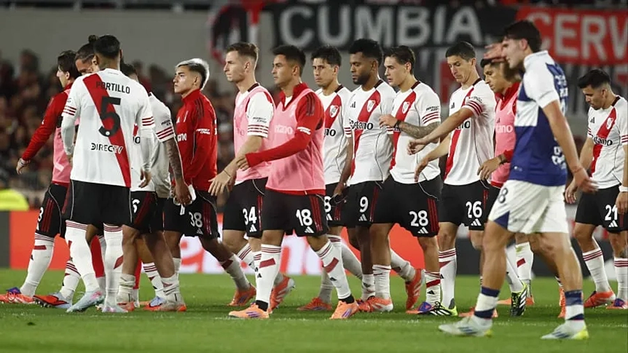 River se retira derrotado frente a Gimnasia y Esgrima