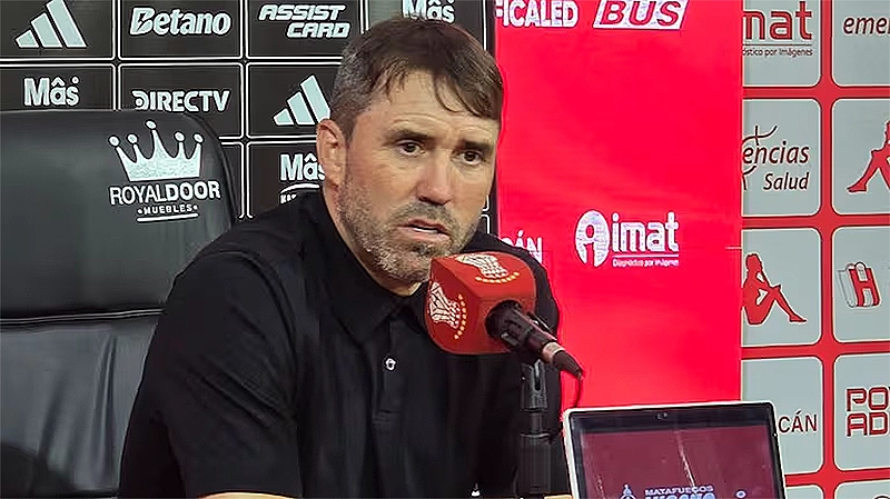 Coudet conferencia de prensa de River - Huracán