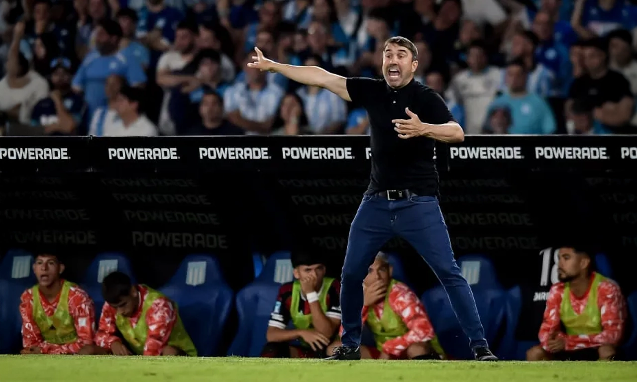 chacho coudet en River - Racing