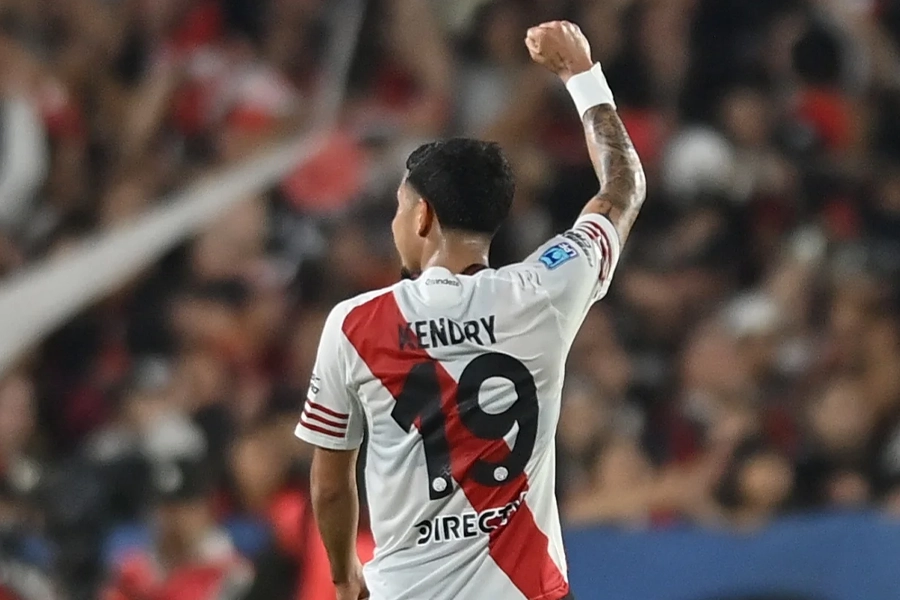 Kendry Páez convirtió su primer gol en River
