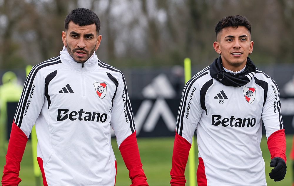 Angel Correa y Thiago Almada en River