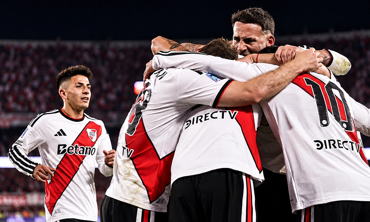 jugadores de river festejando un gol